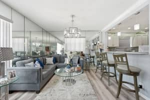 924 Sarazen Drive, West Palm Beach, FL 33413 - MLS#R11163339