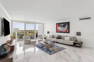 2295 Ocean Boulevard, Palm Beach, FL 33480 - MLS#R11163438