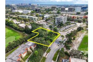 1617 Embassy Drive, West Palm Beach, FL 33401 - MLS#R11163572