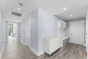 100 Las Olas Boulevard, Fort Lauderdale, FL 33301 - MLS#R11163708