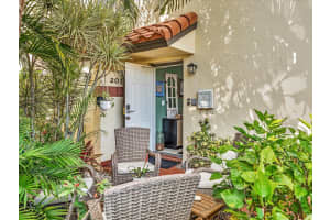 10215 Circle Lake Drive, Boynton Beach, FL 33437 - MLS#R11163810