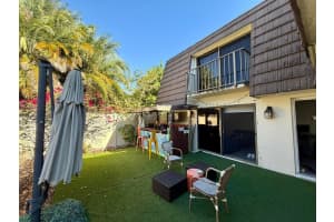 7117 71st Way, West Palm Beach, FL 33407 - MLS#R11163838