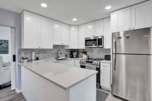 901 6th Avenue, Boynton Beach, FL 33426 - MLS#R11163840