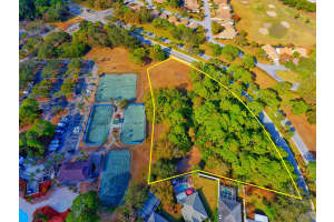 951 Country Club Drive, Port Saint Lucie, FL 34986 - MLS#R11163916