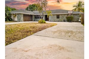115 Caprona Avenue, Port Saint Lucie, FL 34983 - MLS#R11163939