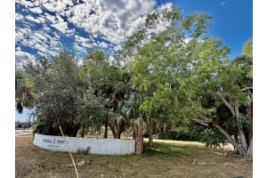 401 Tulip Boulevard, Port Saint Lucie, FL 34953 - MLS#R11164012