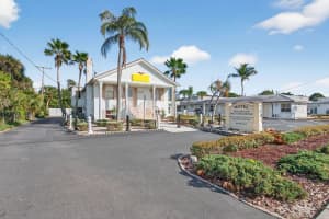 704 N Dixie Highway, Lantana, Fl 33462, Lantana