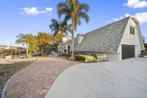 916 Abingdon Avenue, Port Saint Lucie, FL 34953 - MLS#R11164302