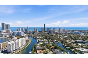 401 Golden Isles Drive, Hallandale Beach, FL 33009 - MLS#R11164322