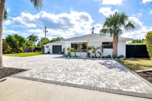 300 Edmor Road, West Palm Beach, FL 33405 - MLS#R11164503