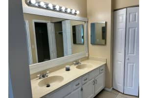 2513 17th Street, Fort Pierce, FL 34982 - MLS#R11164508