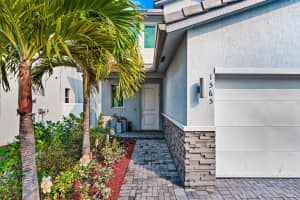 1565 Verawood Lane, Delray Beach, FL 33445 - MLS#R11164564