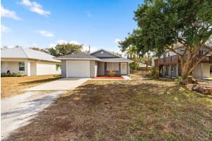 2240 86th Drive, Vero Beach, FL 32966 - MLS#R11164574