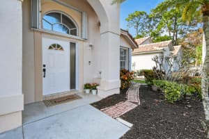 409 Woodview Circle, Palm Beach Gardens, FL 33418 - MLS#R11164626
