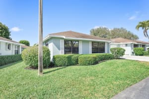 9860 Pecan Tree Drive, Boynton Beach, FL 33436 - MLS#R11164696