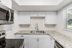 1901 Indian River Boulevard, Vero Beach, FL 32960 - MLS#R11164712