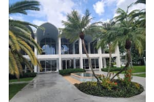 492 165th St Road, Miami, FL 33169 - MLS#R11164743