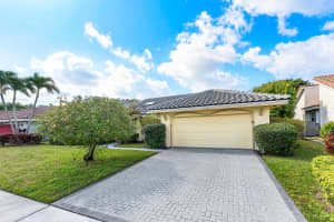 6122 Golf Villas Drive, Boynton Beach, FL 33437 - MLS#R11164776