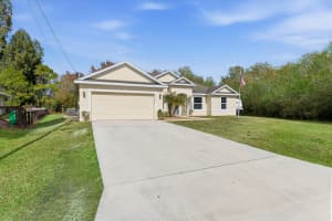 5244 East Piper Circle, Port Saint Lucie, FL 34986 - MLS#R11164883