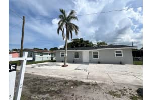 2801 Avenue Q Avenue, Fort Pierce, FL 34947 - MLS#R11164909