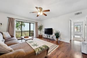 1109 Green Pine Boulevard, West Palm Beach, FL 33409 - MLS#R11165020