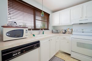 2008 Federal Highway, Boynton Beach, FL 33435 - MLS#R11165149