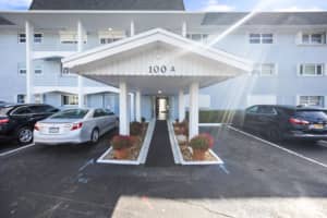 100 Shore Court, North Palm Beach, FL 33408 - MLS#R11165157