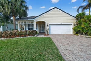 120 Willow Grove Avenue, Port Saint Lucie, FL 34986 - MLS#R11165173