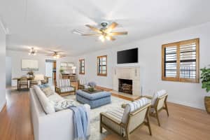 1023 S Palmway, Lake Worth Beach, FL 33460, Lake Worth Beach, FL 33460 - MLS#R11165373