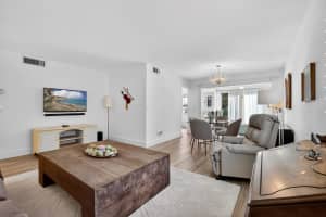 33 Colonial Club Drive, Boynton Beach, FL 33435 - MLS#R11165398