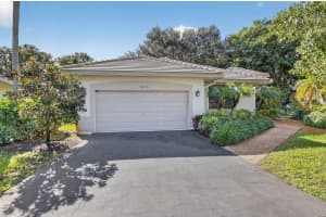 4970 Pine Tree Drive, Boynton Beach, FL 33436 - MLS#R11165432