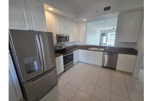 23 Harbor Isle Dr Drive, Hutchinson Island, FL 34949 - MLS#R11165460