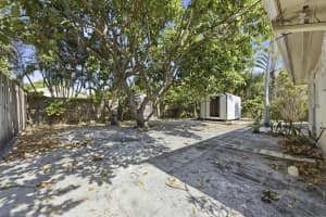 225 Plymouth Road, West Palm Beach, FL 33405 - MLS#R11165467