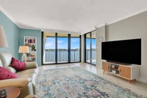 7020 Half Moon Circle, Hypoluxo, FL 33462 - MLS#R11165585