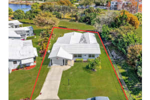 700 Canal Way, Boynton Beach, FL 33426 - MLS#R11165620