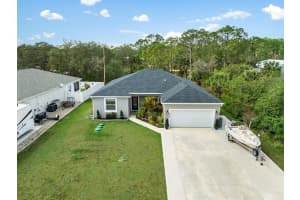 9225 103rd Court, Vero Beach, FL 32967 - MLS#R11165638