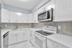 9960 Pineapple Tree Drive, Boynton Beach, FL 33436 - MLS#R11165755