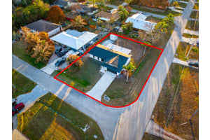 2202 Se Glover Street, Port St. Lucie, Fl 34984, Port Saint Lucie