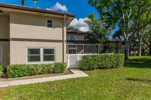 31 Clinton Court, West Palm Beach, FL 33411 - MLS#R11165807