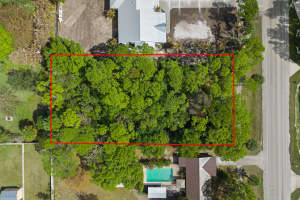404 Midway E Road, Fort Pierce, FL 34982 - MLS#R11165827