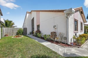 6049 Strawberry Lakes Circle, Greenacres, FL 33463 - MLS#R11165845