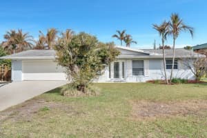 1385 Hilltop Street, Jensen Beach, FL 34957 - MLS#R11165885