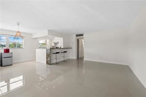 5201 24th Terrace, Fort Lauderdale, FL 33308 - MLS#R11165929