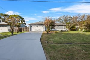 457 David Terrace, Port Saint Lucie, FL 34953 - MLS#R11165935