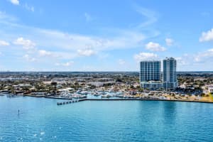 220 Lake Shore Drive, Palm Beach Gardens, FL 33403 - MLS#R11165954