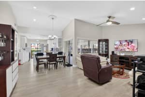 5750 Parkwalk Circle, Boynton Beach, FL 33472 - MLS#R11165966