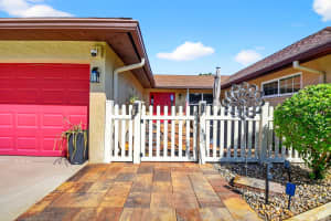 10260 Greentrail Drive, Boynton Beach, FL 33436 - MLS#R11165971