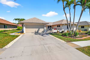 10265 Greentrail Drive, Boynton Beach, FL 33436 - MLS#R11165972