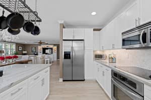 1970 Dixie Highway, West Palm Beach, FL 33401 - MLS#R11166095