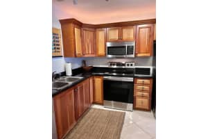 208 Lakeside Drive, Lake Worth Beach, FL 33460 - MLS#R11166098